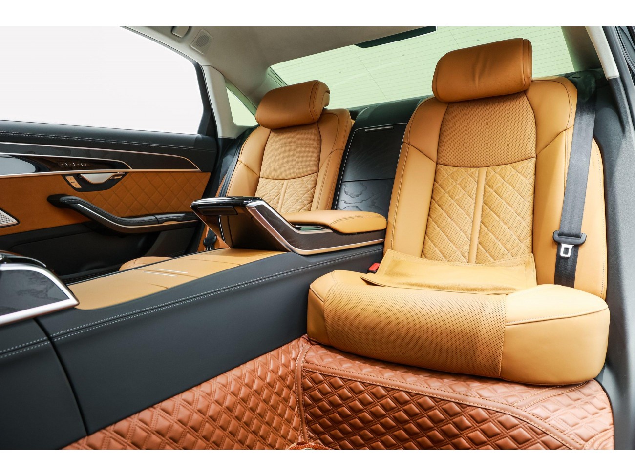 Audi A8L 2025