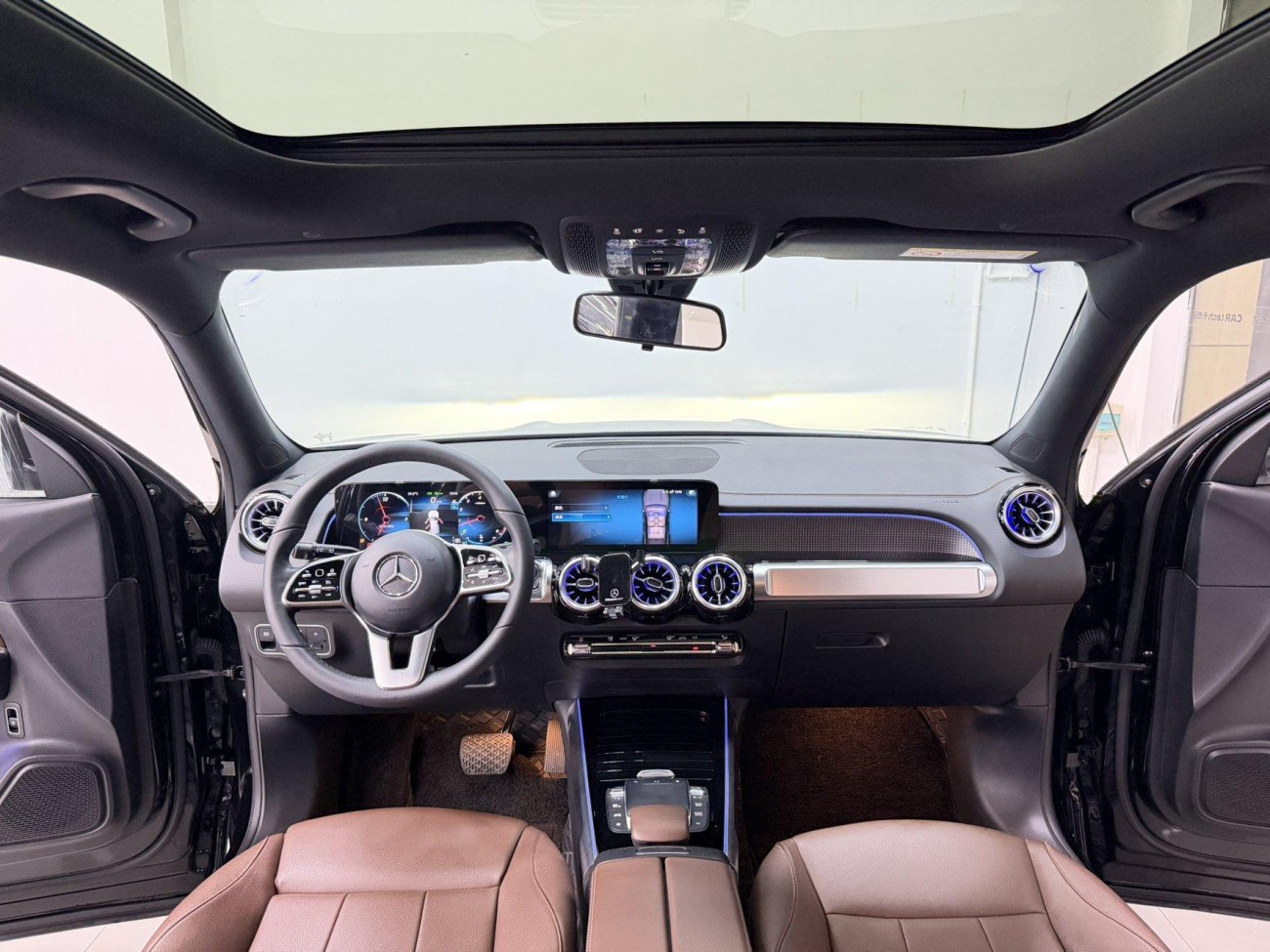 Mercedes-Benz GLB 2023