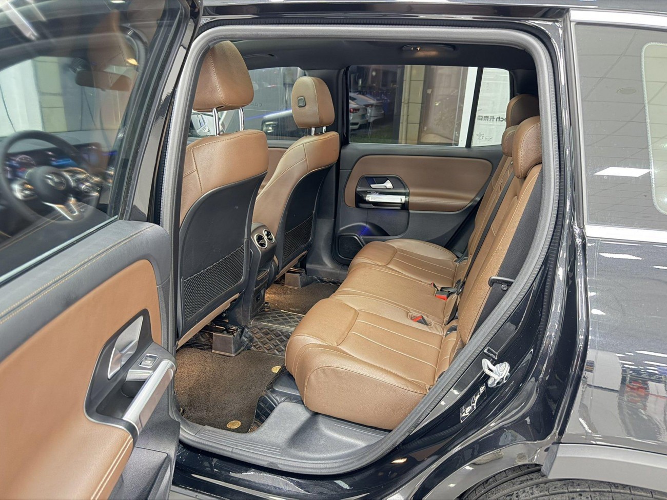 Mercedes-Benz GLB 2023