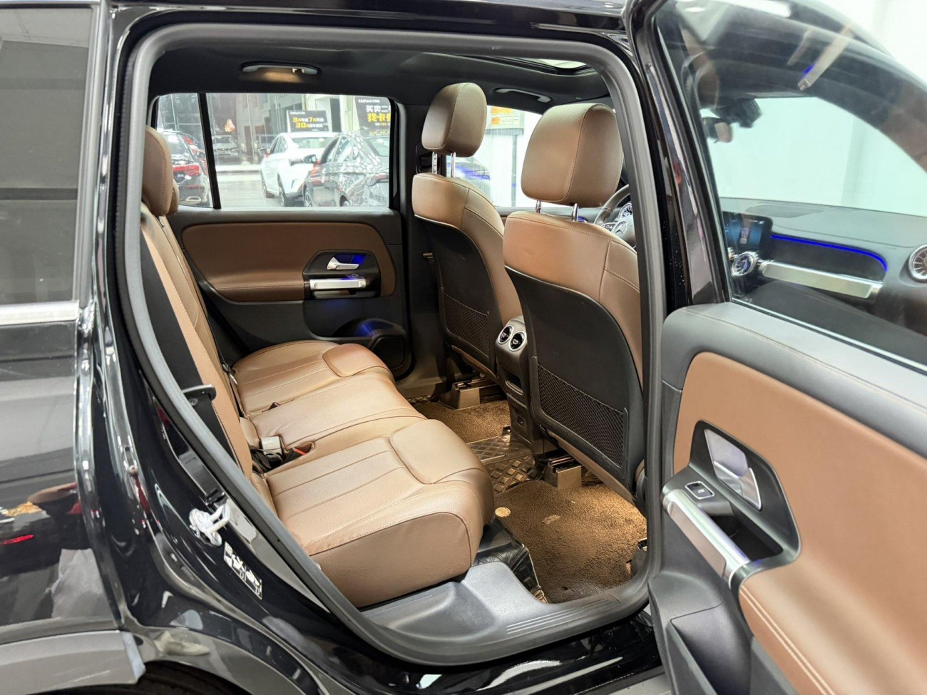 Mercedes-Benz GLB 2023