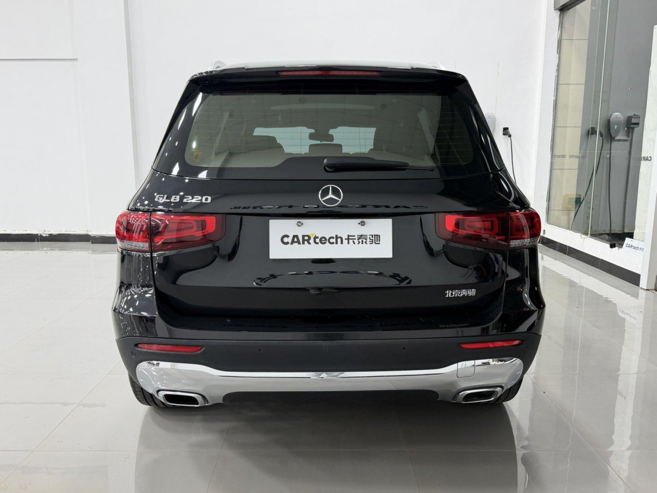 Mercedes-Benz GLB 2023
