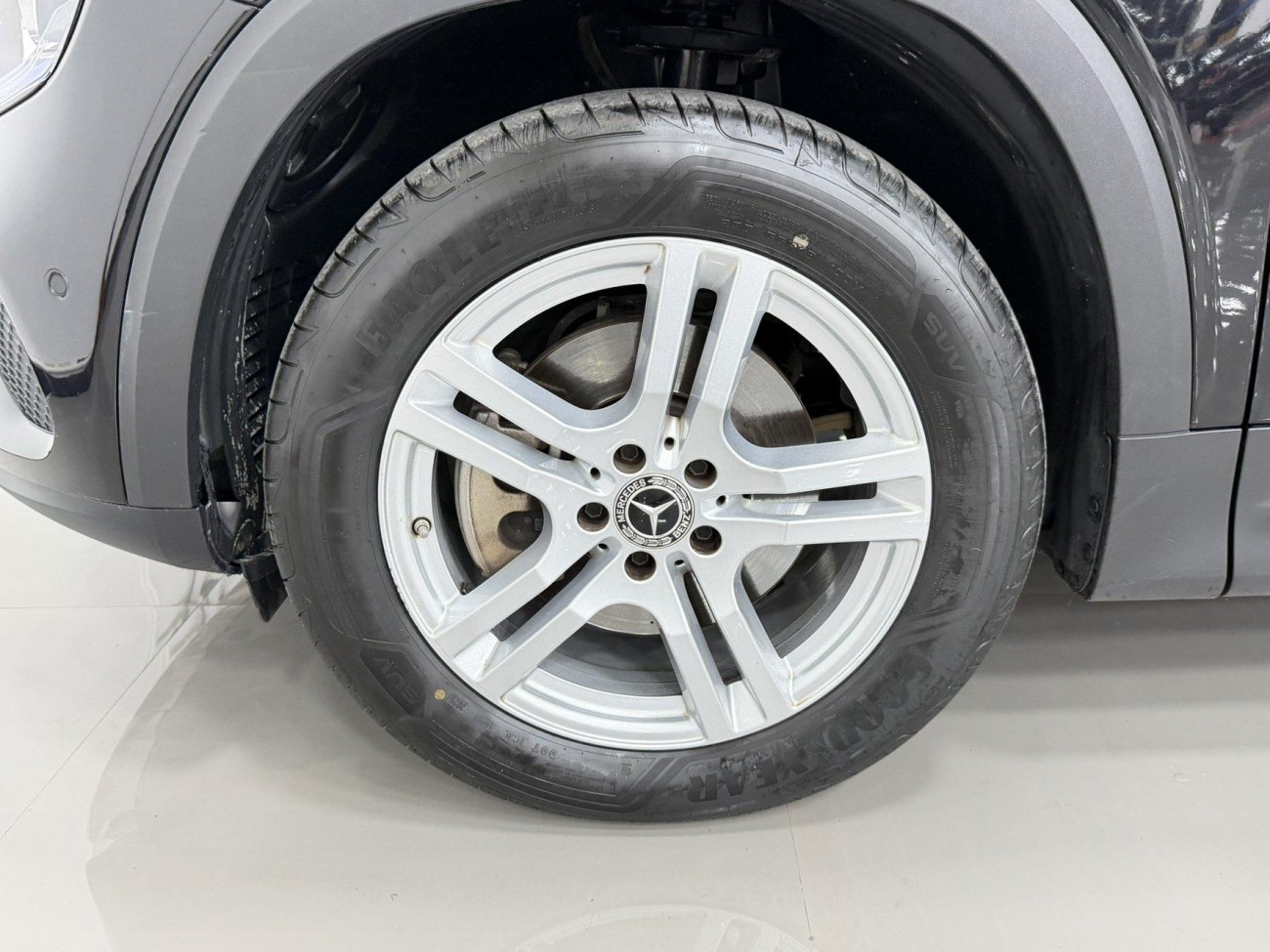 Mercedes-Benz GLB 2023