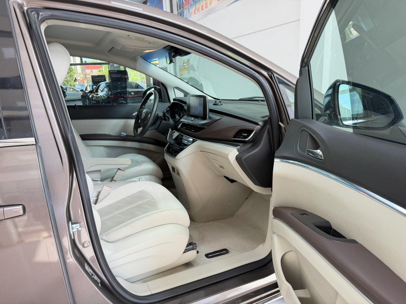 Buick GL8 2022