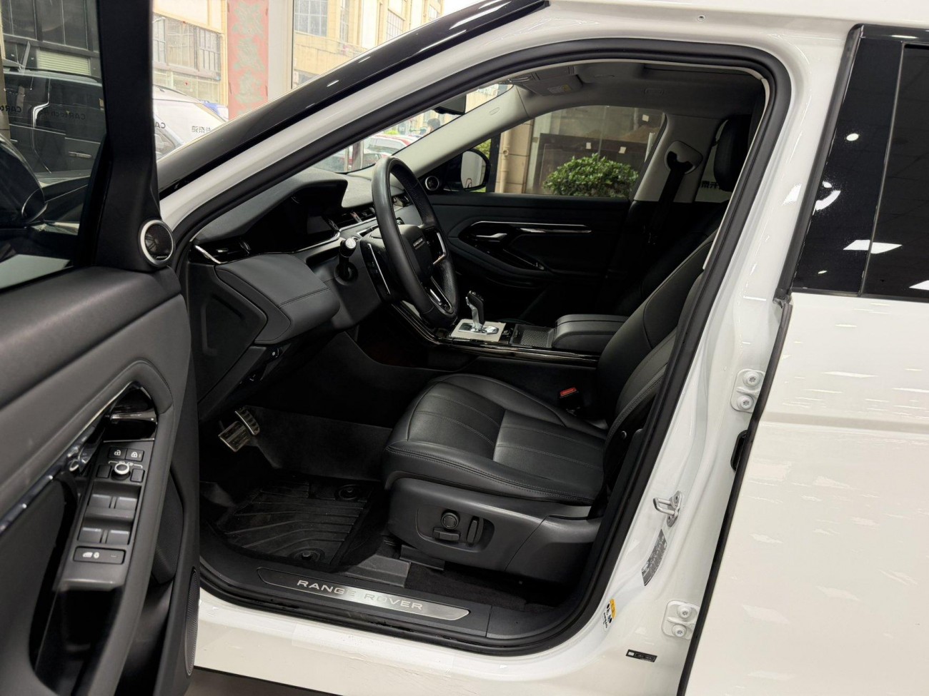 Land Rover Range Rover 2023