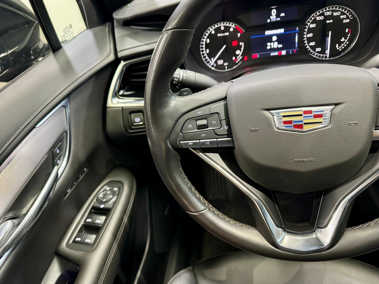 Cadillac XT6 2023