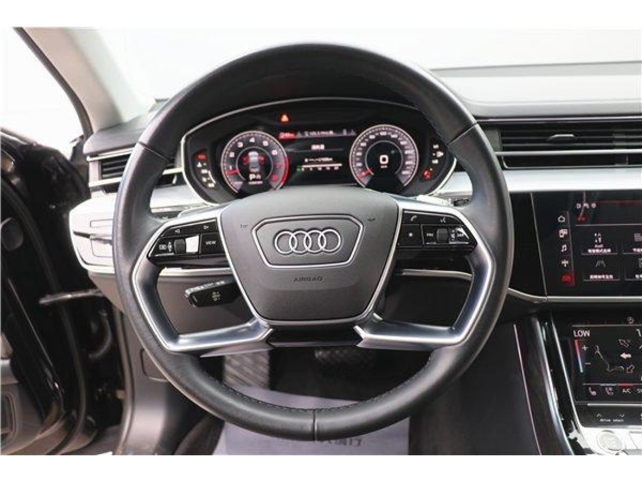 Audi A8L 50 TFSI 2022