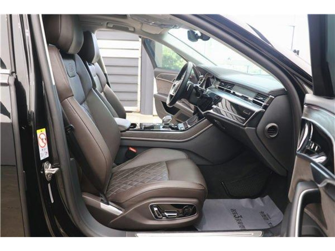 Audi A8L 50 TFSI 2022