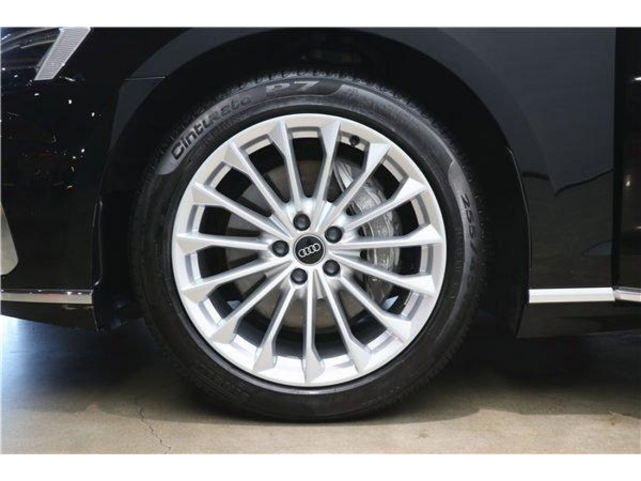 Audi A8L 50 TFSI 2022