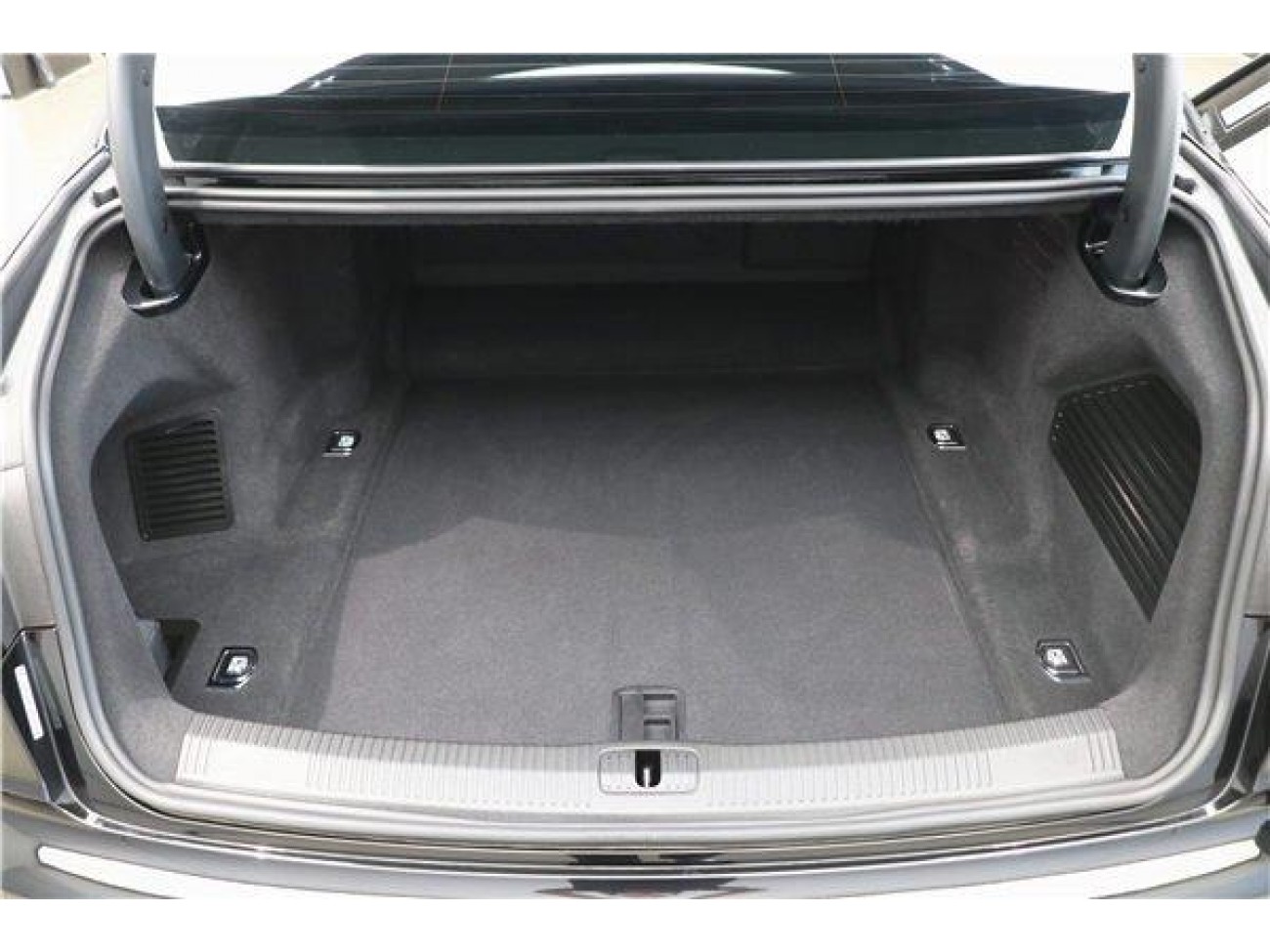 Audi A8L 50 TFSI 2022
