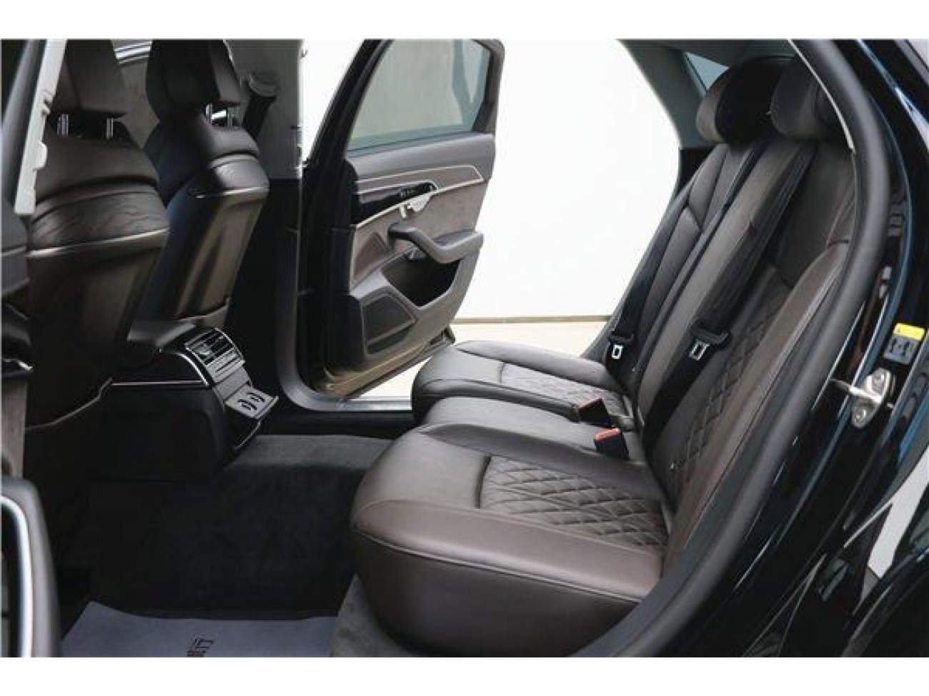 Audi A8L 50 TFSI 2022
