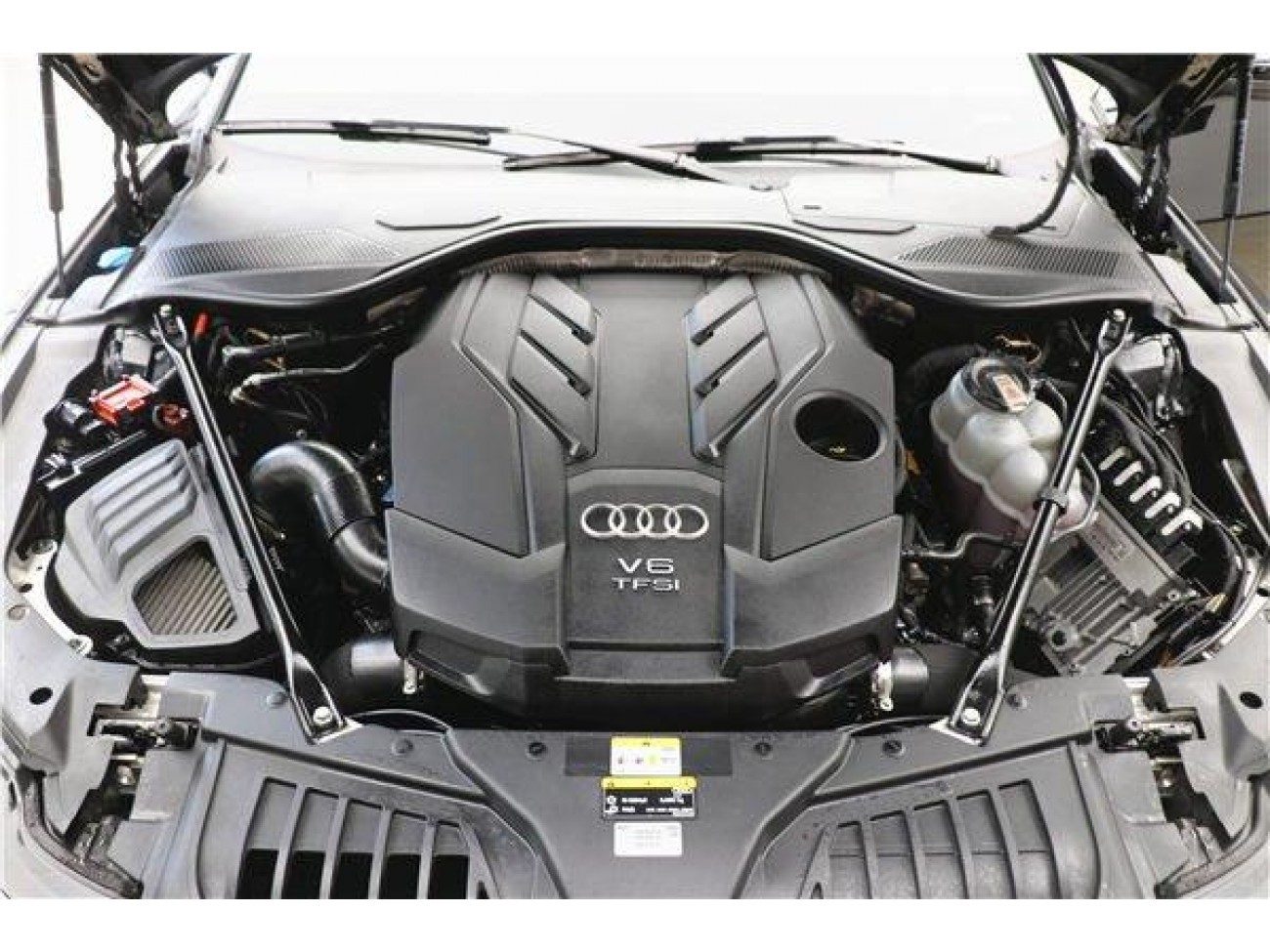 Audi A8L 50 TFSI 2022