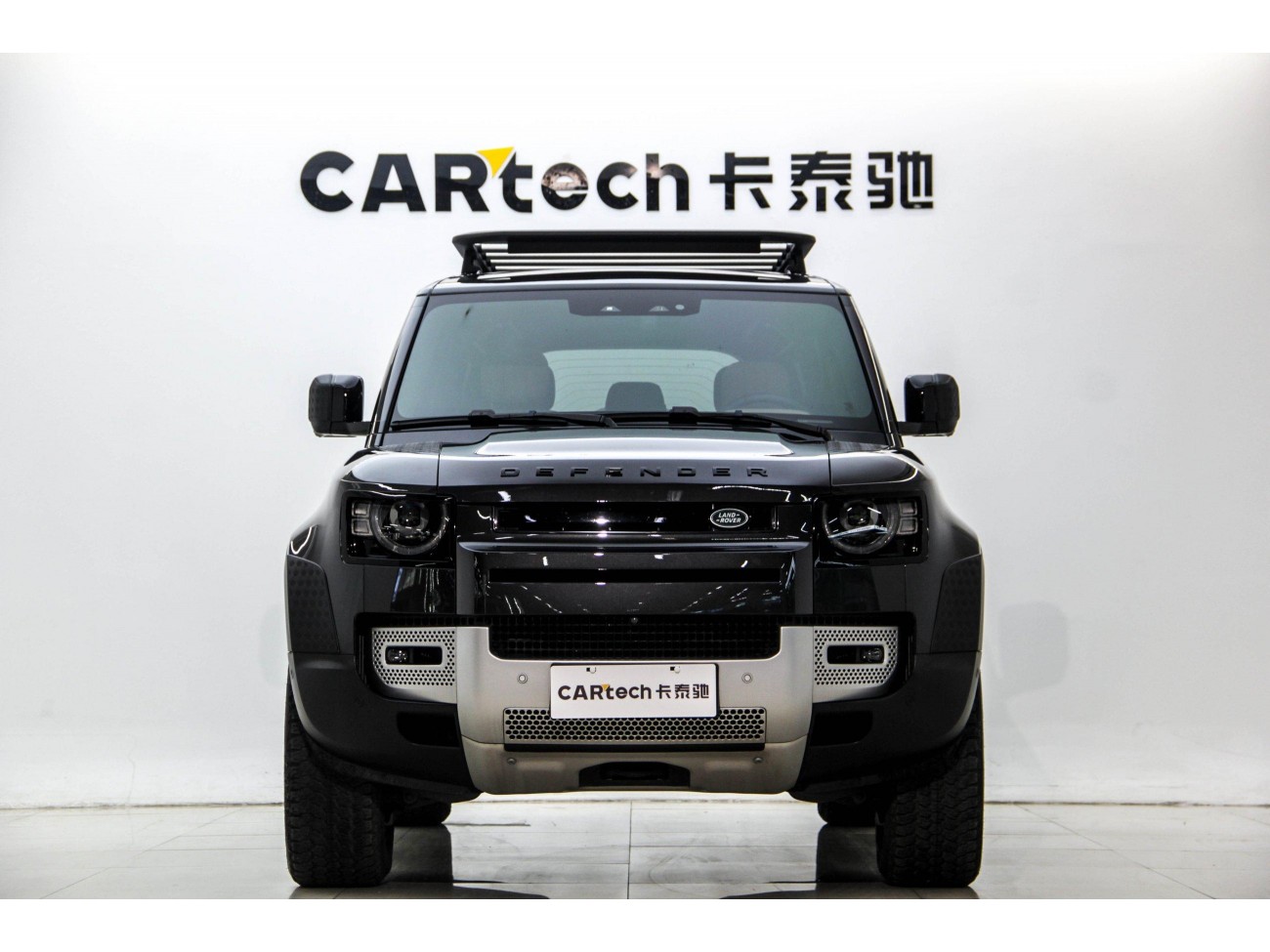 Land Rover Defender 2025