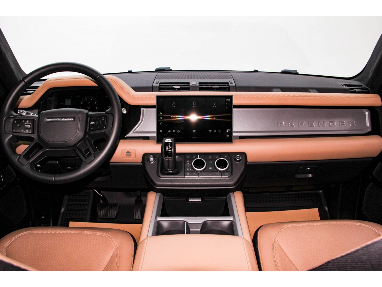 Land Rover Defender 2025