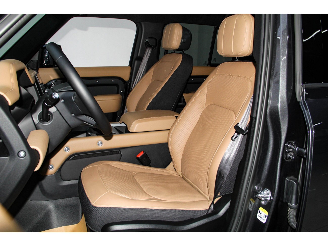 Land Rover Defender 2025