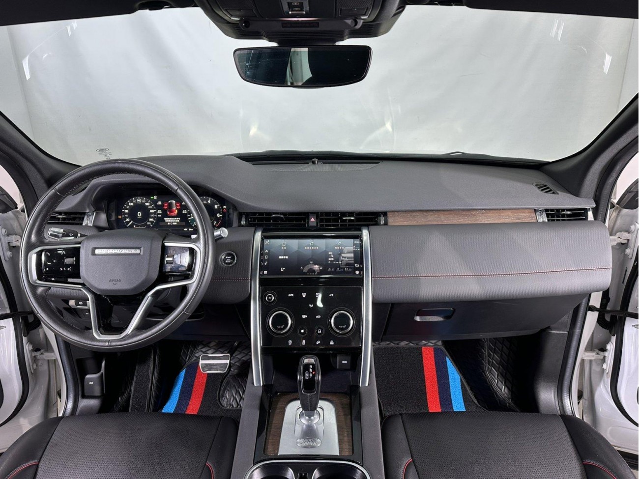 Land Rover Discovery Sport 2022