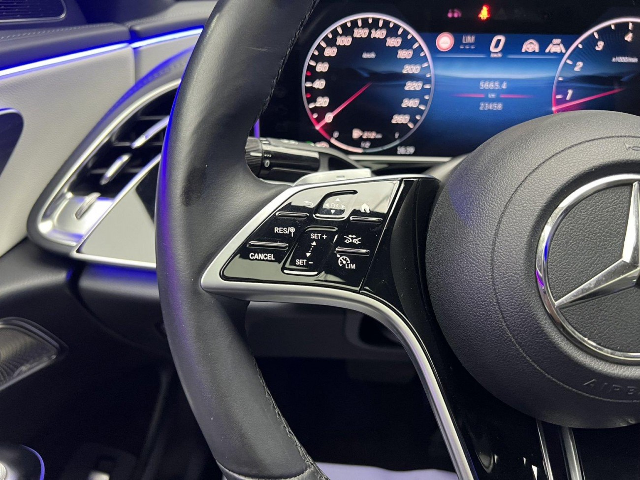 Mercedes-Benz E 300 L 2024