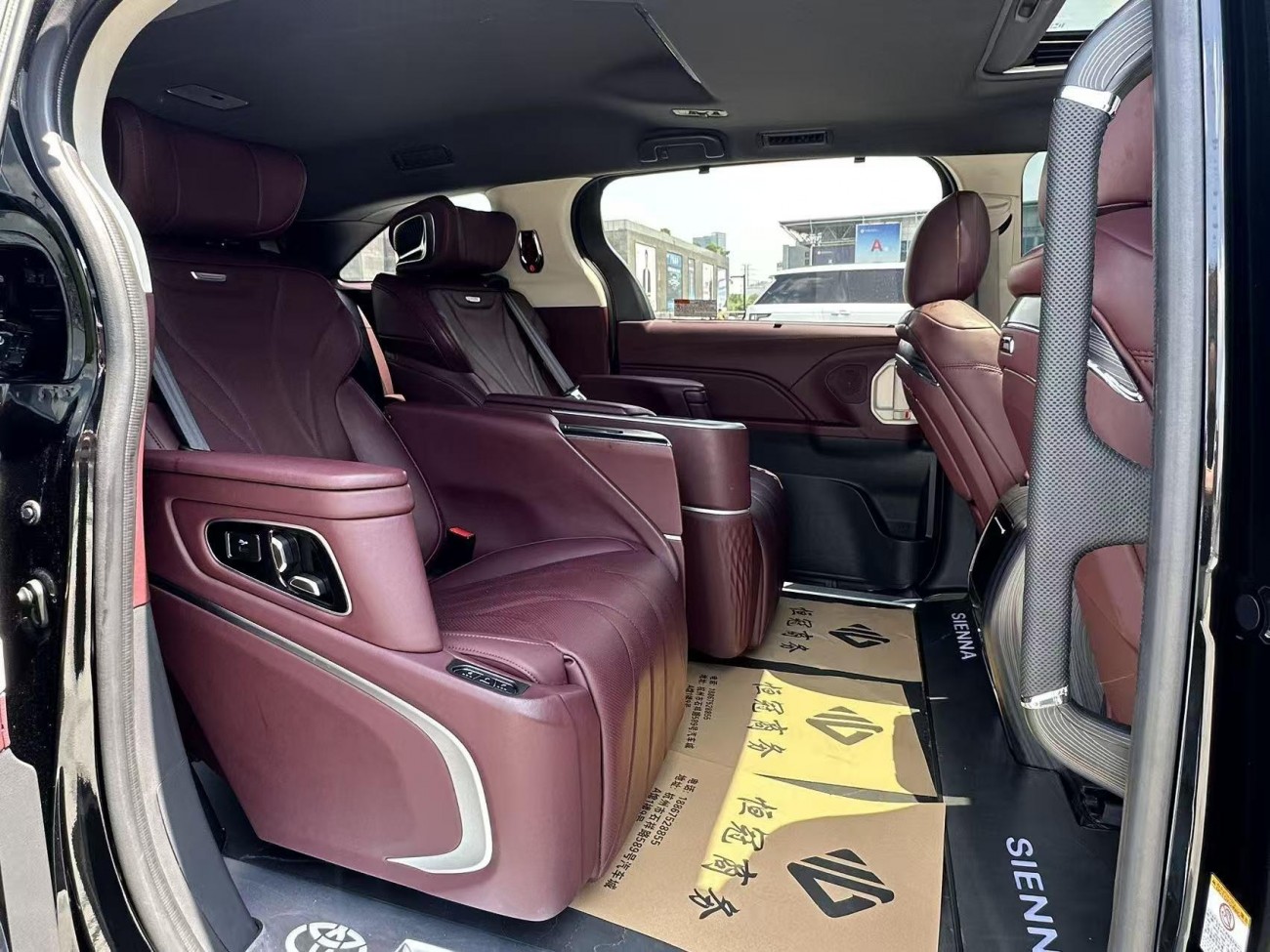 Toyota Sienna 2025