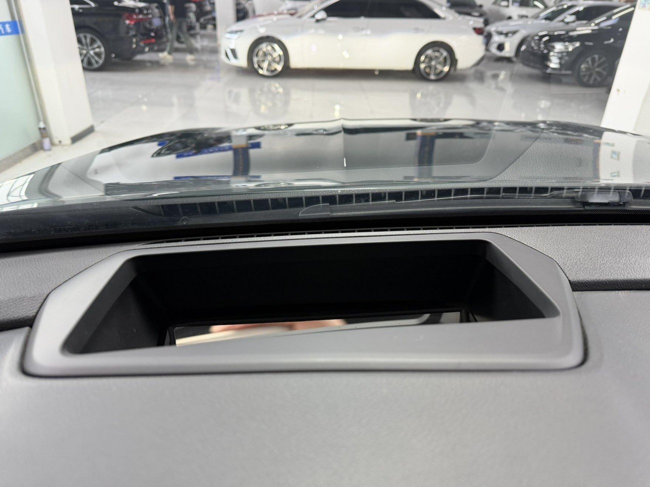 Geely Xingyue L 2025