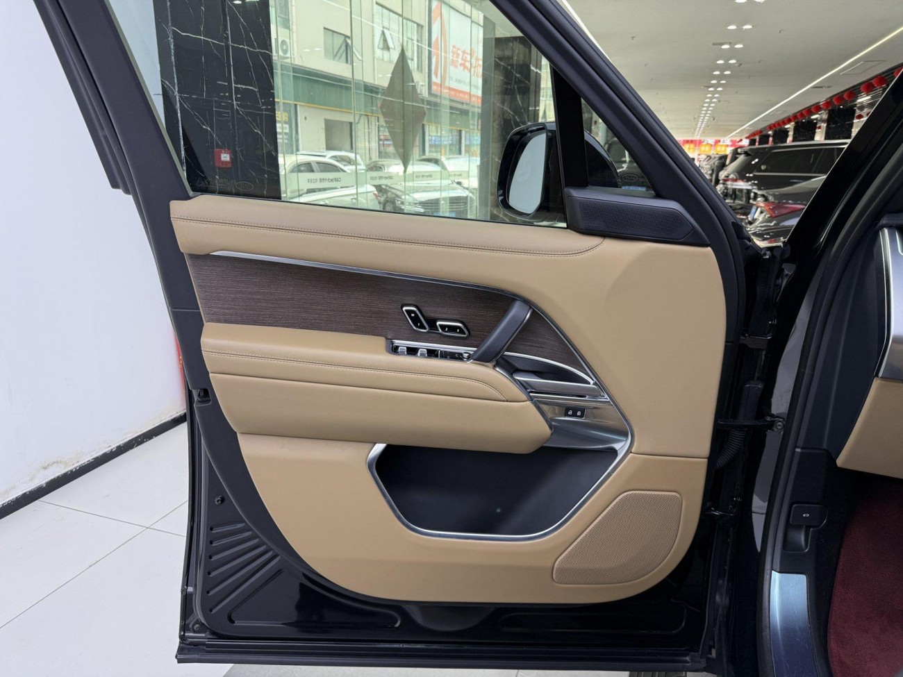 Land Rover Range Rover 2023