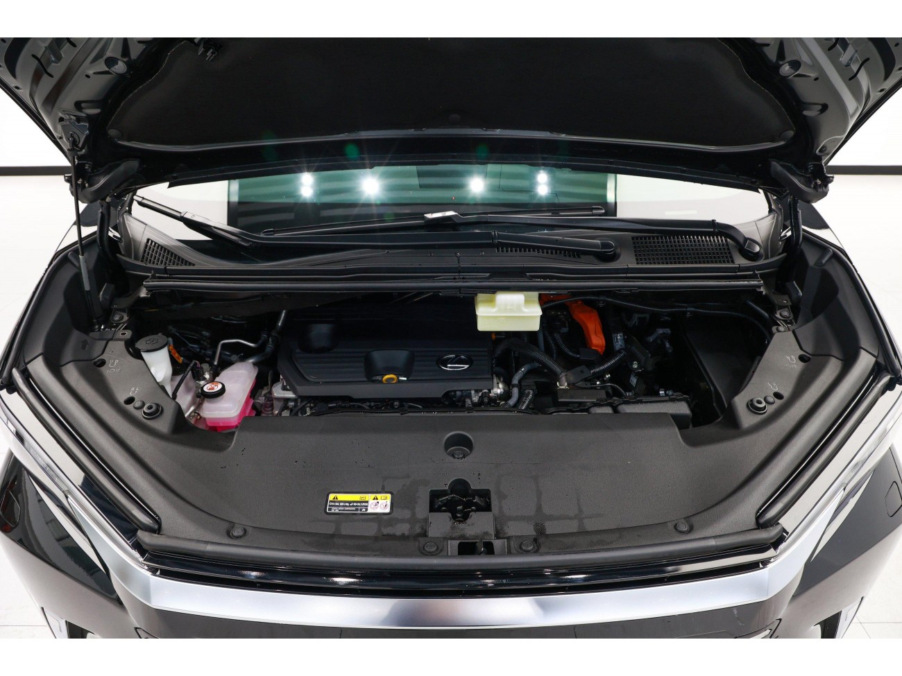Lexus LM 350h 2024