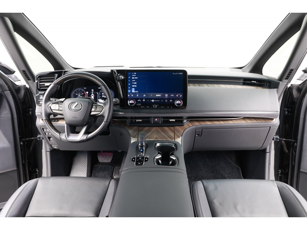 Lexus LM 350h 2024