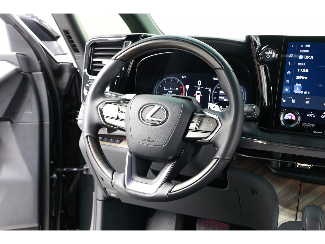 Lexus LM 350h 2024