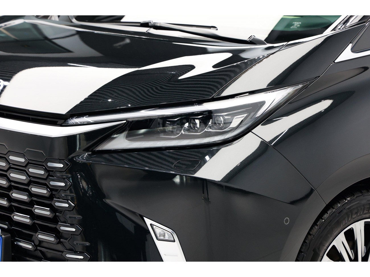 Lexus LM 350h 2024