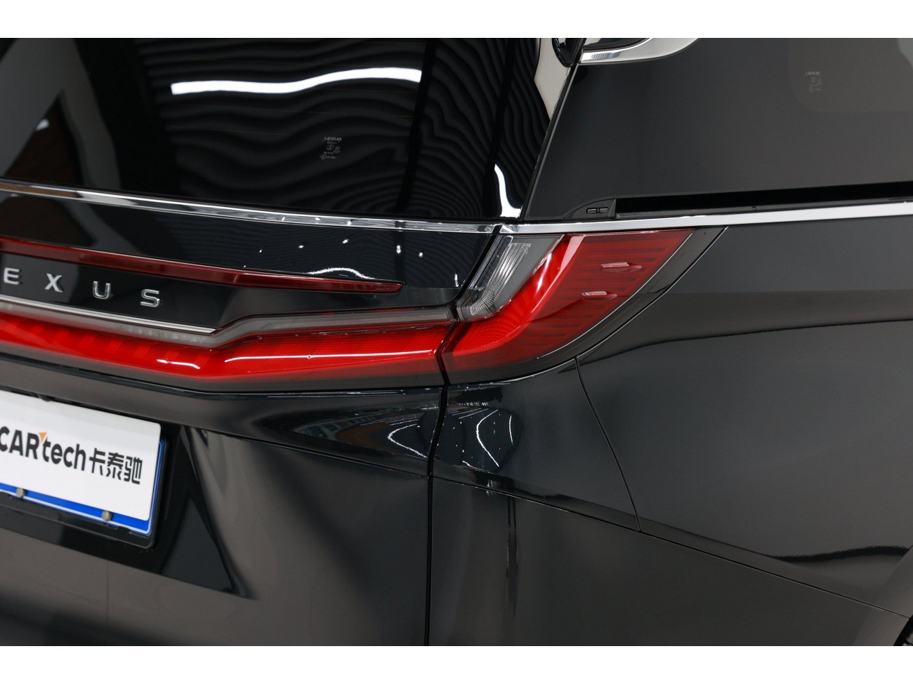 Lexus LM 350h 2024