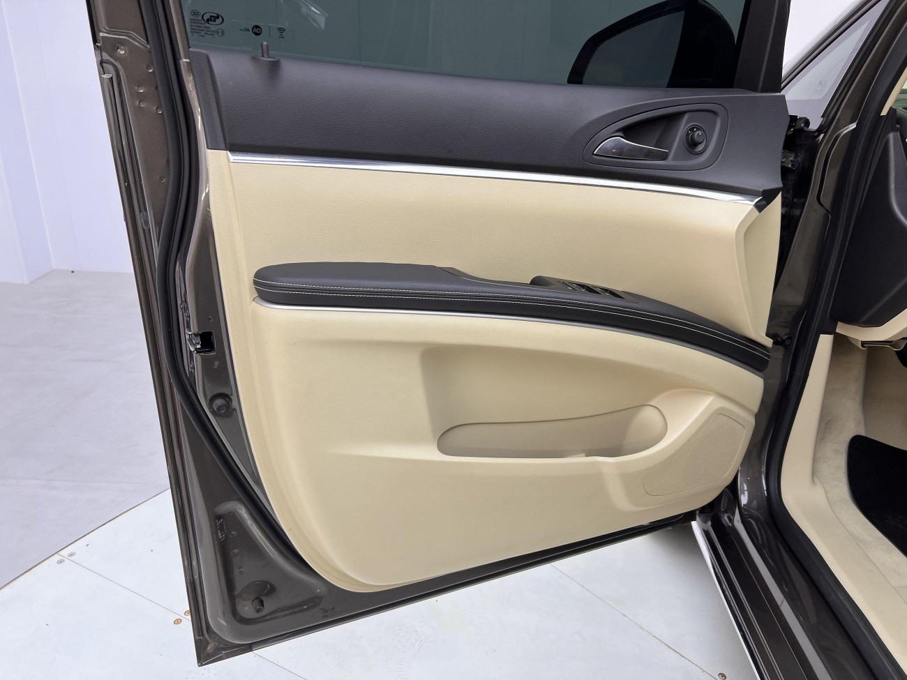 Buick GL8 2025