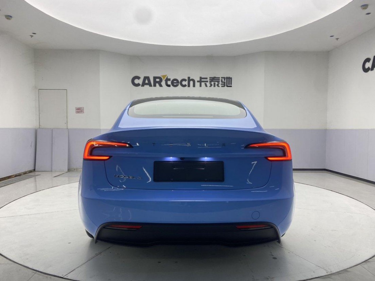 Tesla Model 3 2024
