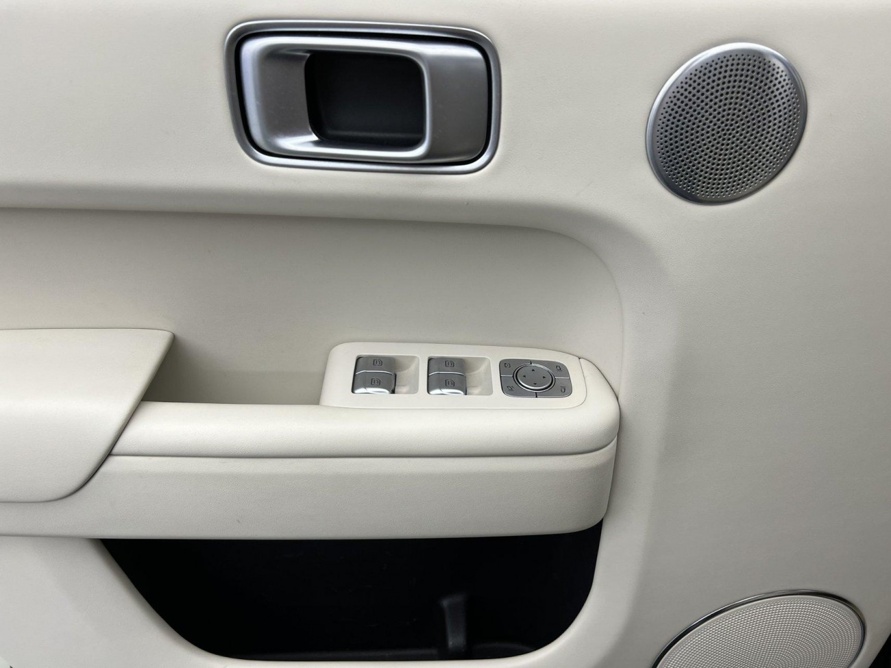 Li Auto L8 2023