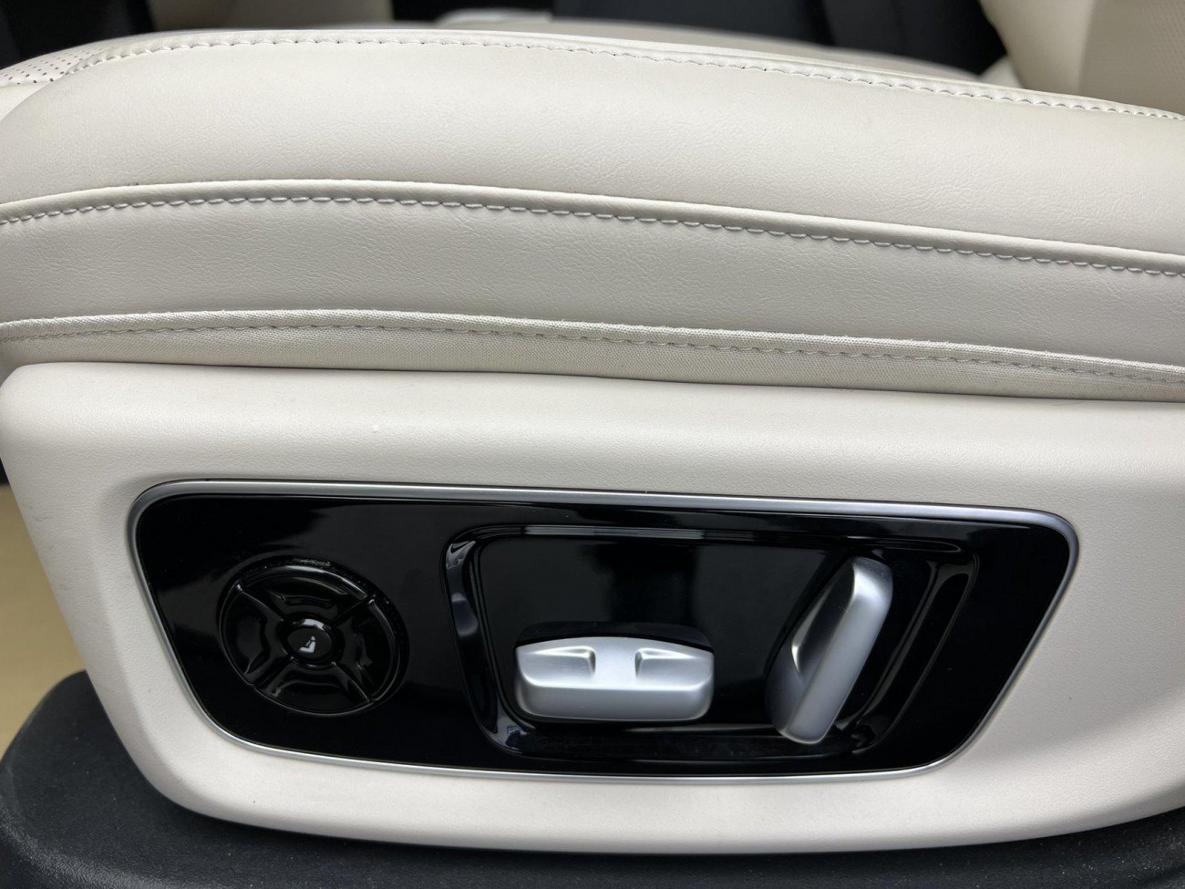 Li Auto L8 2023
