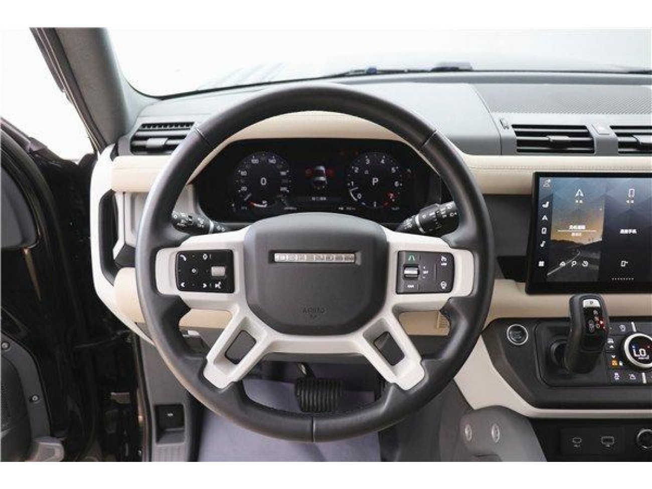 Land Rover Defender 2023