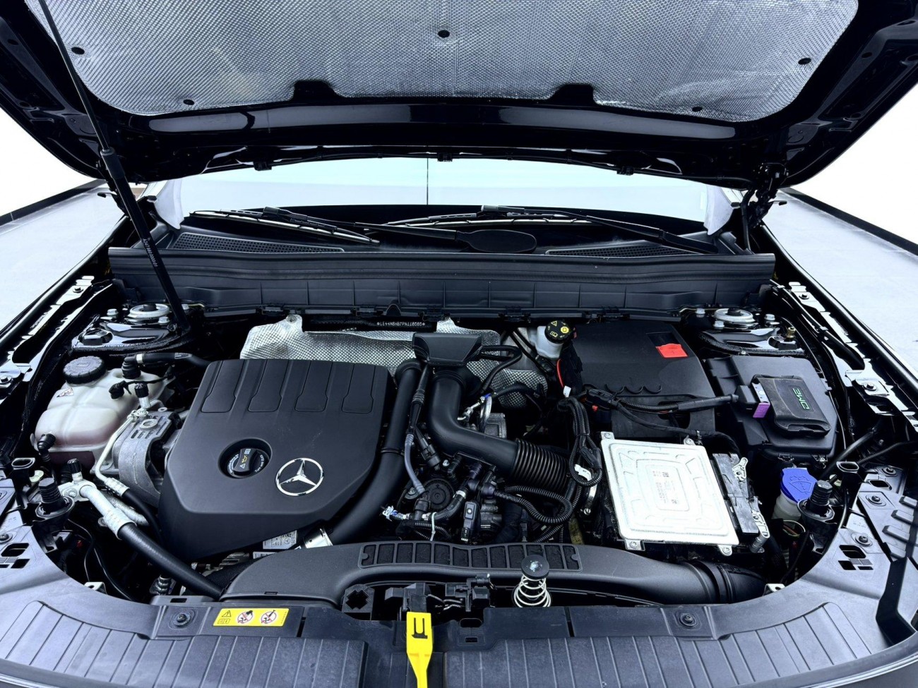 Mercedes-Benz GLB 2023