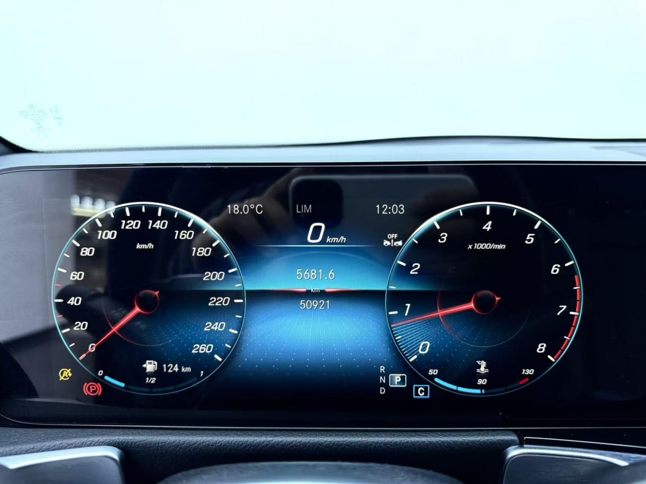 Mercedes-Benz GLB 2023