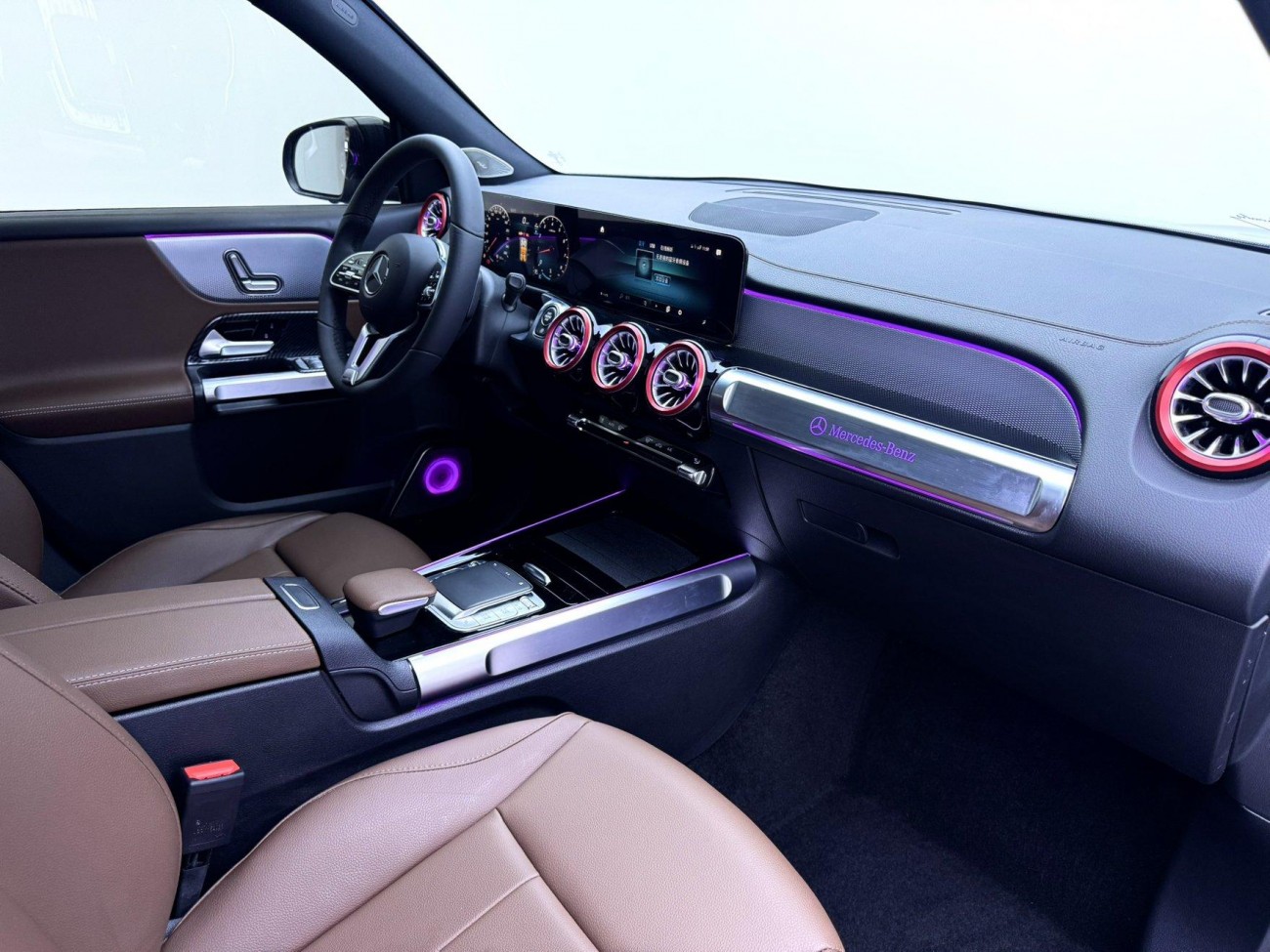 Mercedes-Benz GLB 2023