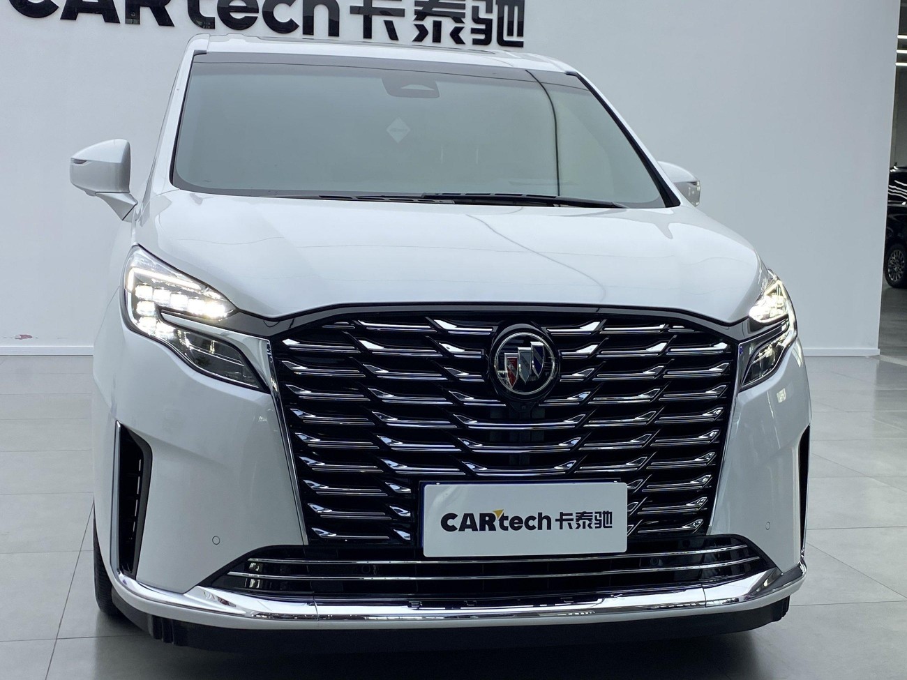 Buick GL8 2023