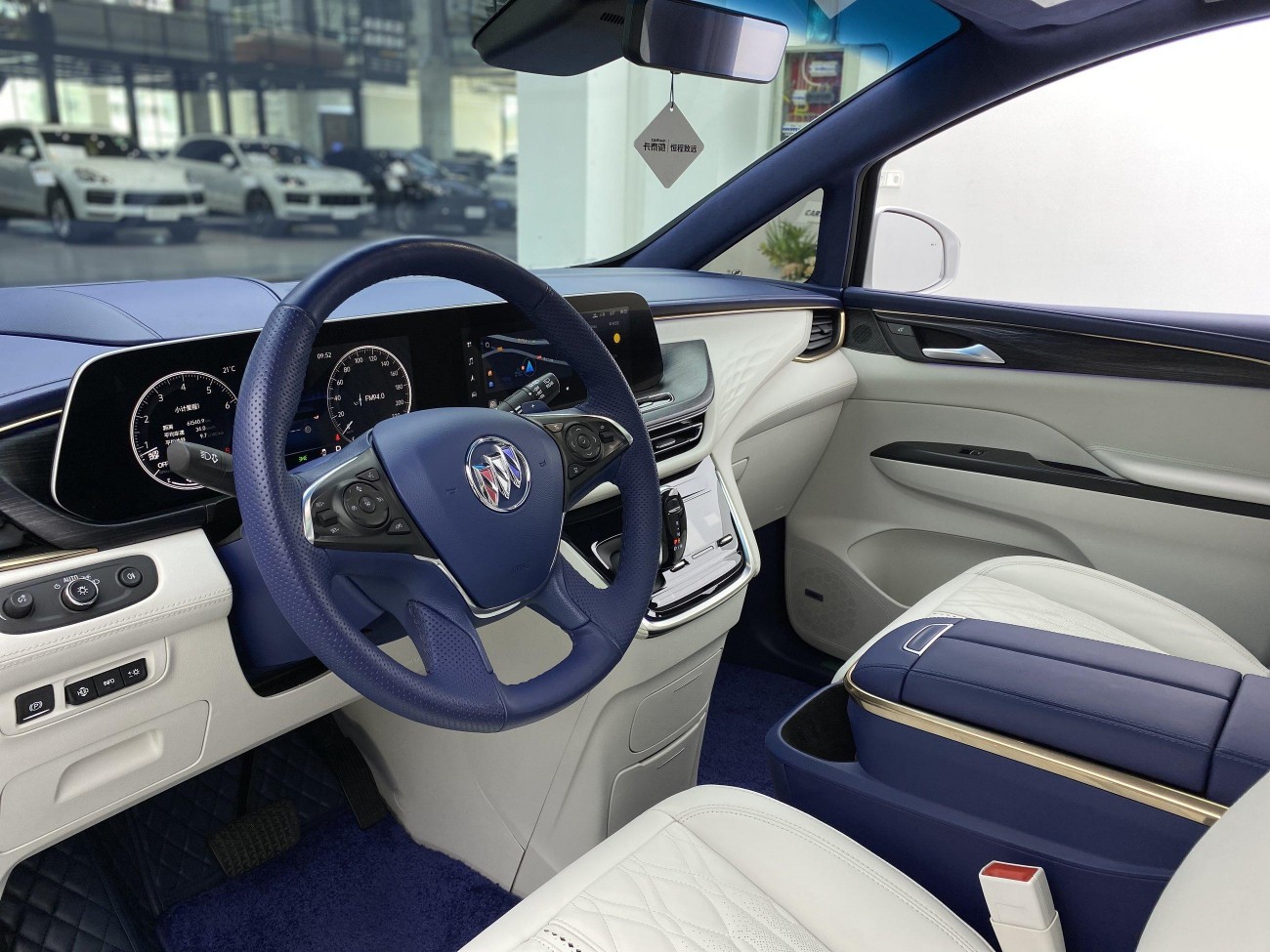 Buick GL8 2023