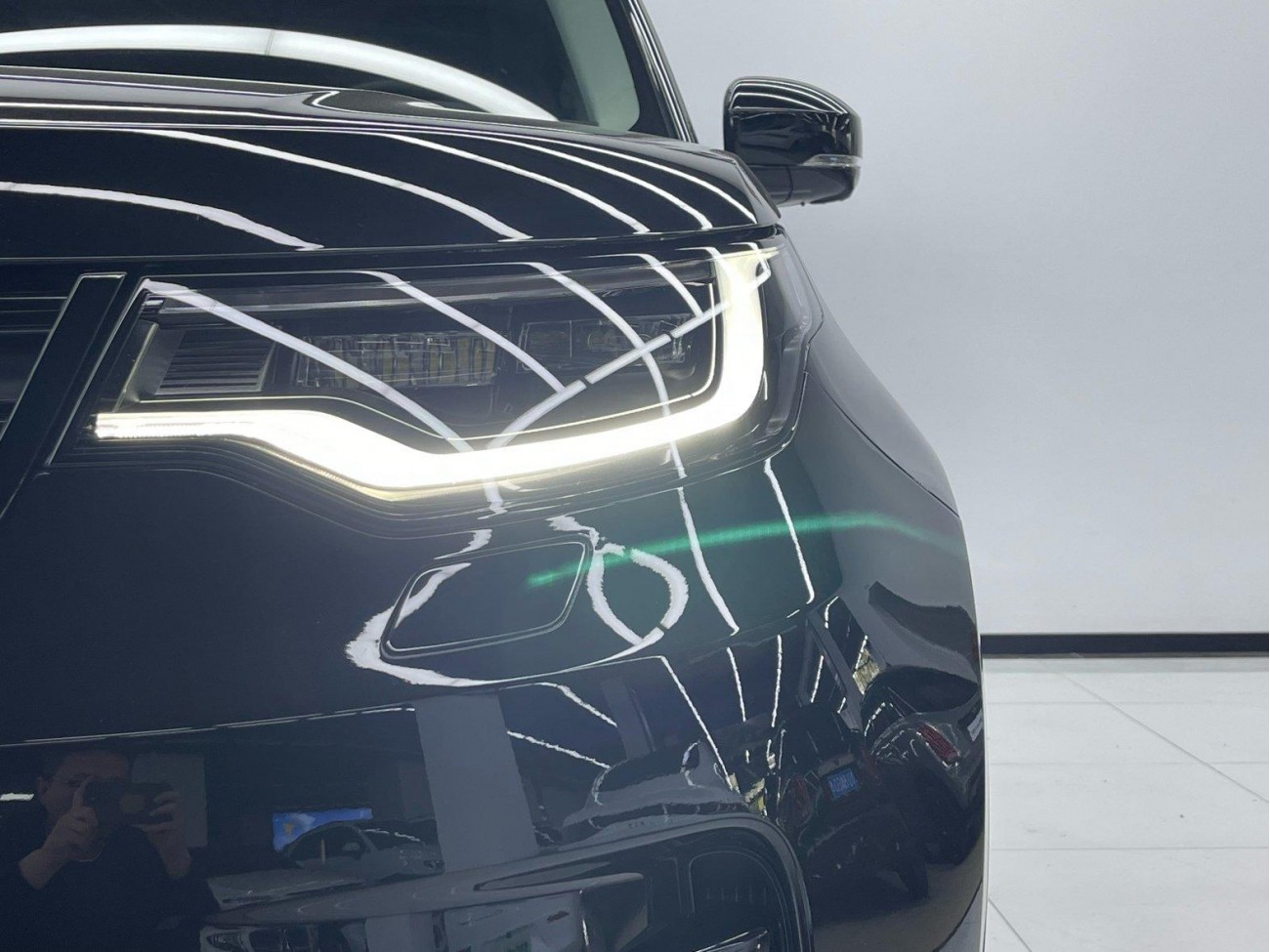 Land Rover Discovery 2023