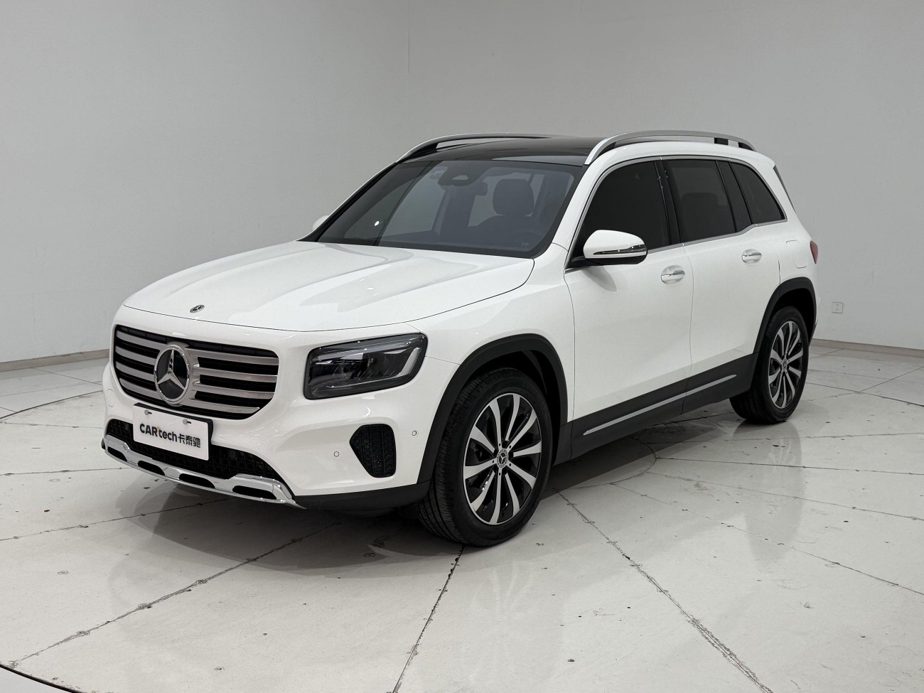 Mercedes-Benz GLB 2024