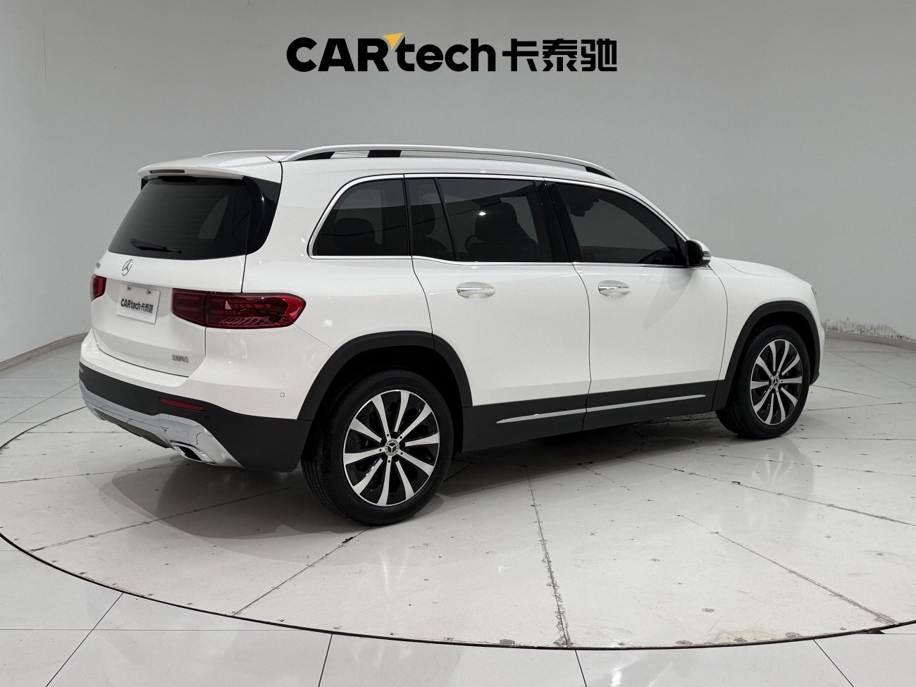 Mercedes-Benz GLB 2024