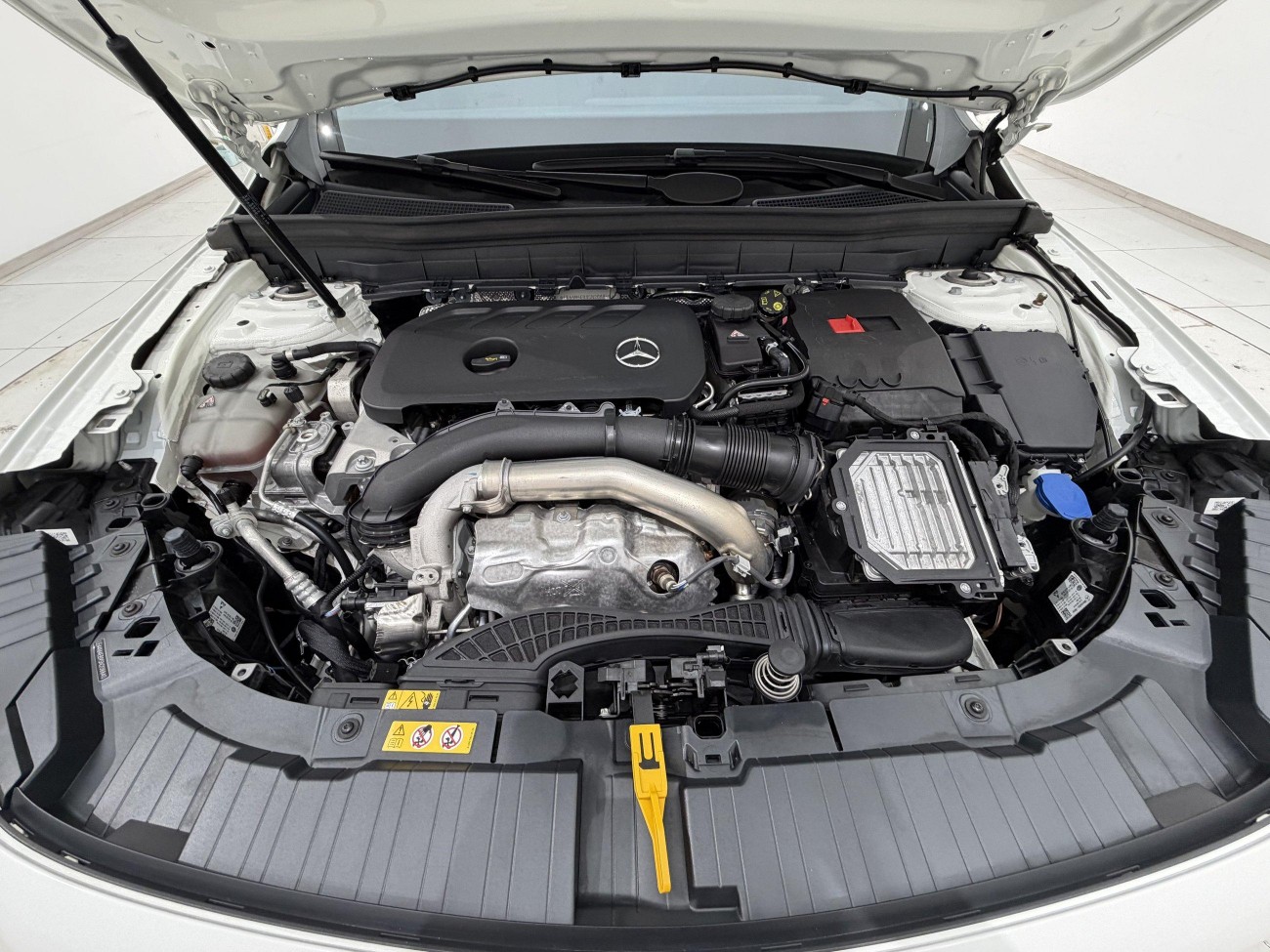 Mercedes-Benz GLB 2024