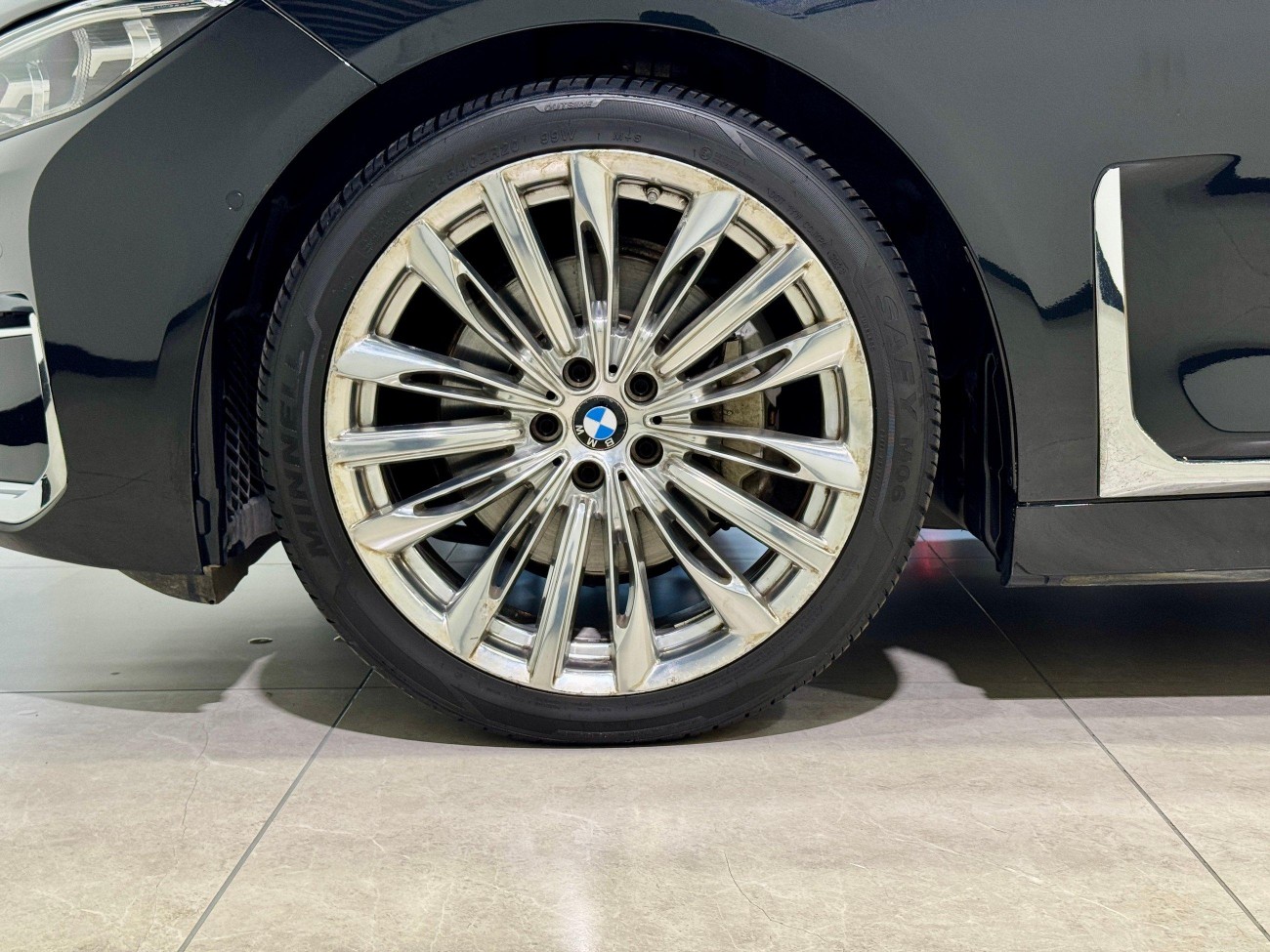 BMW 730Li 2021