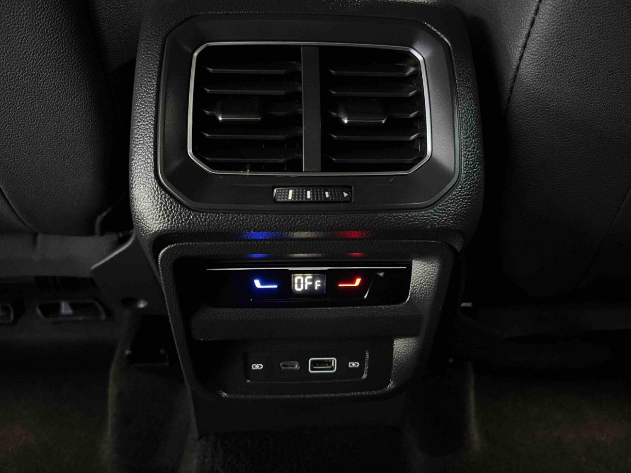 Volkswagen Tiguan L 2023