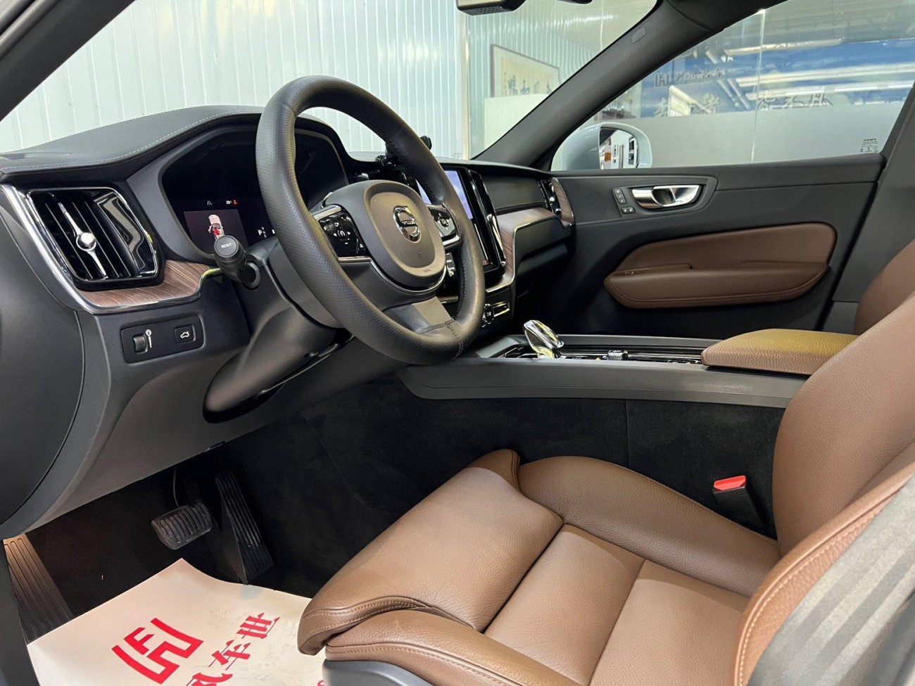 Volvo XC60 2022