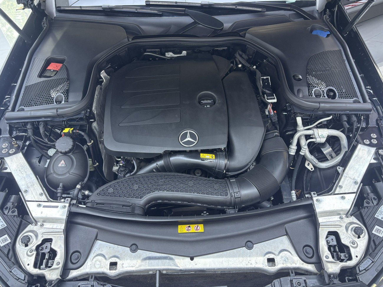 Mercedes-Benz E 300 L 2022