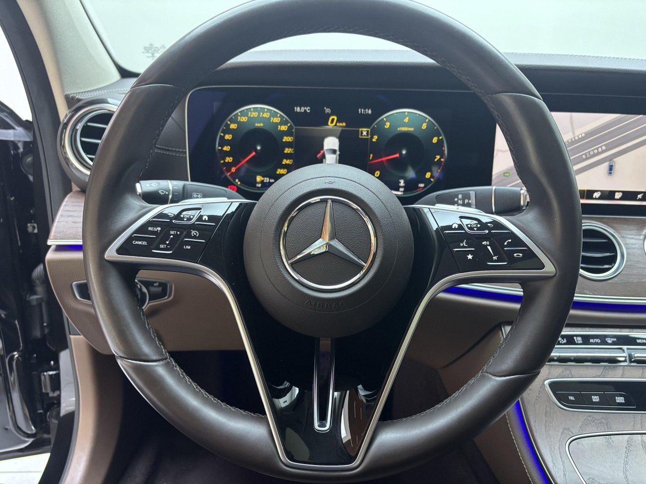 Mercedes-Benz E 300 L 2022