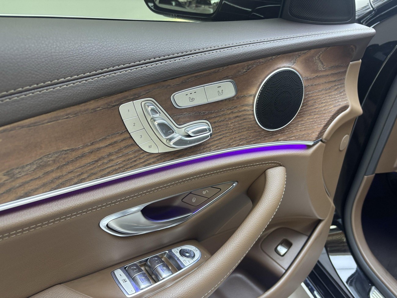 Mercedes-Benz E 300 L 2022