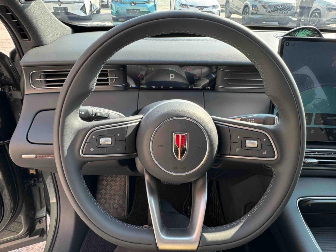 Hongqi HS6 2026