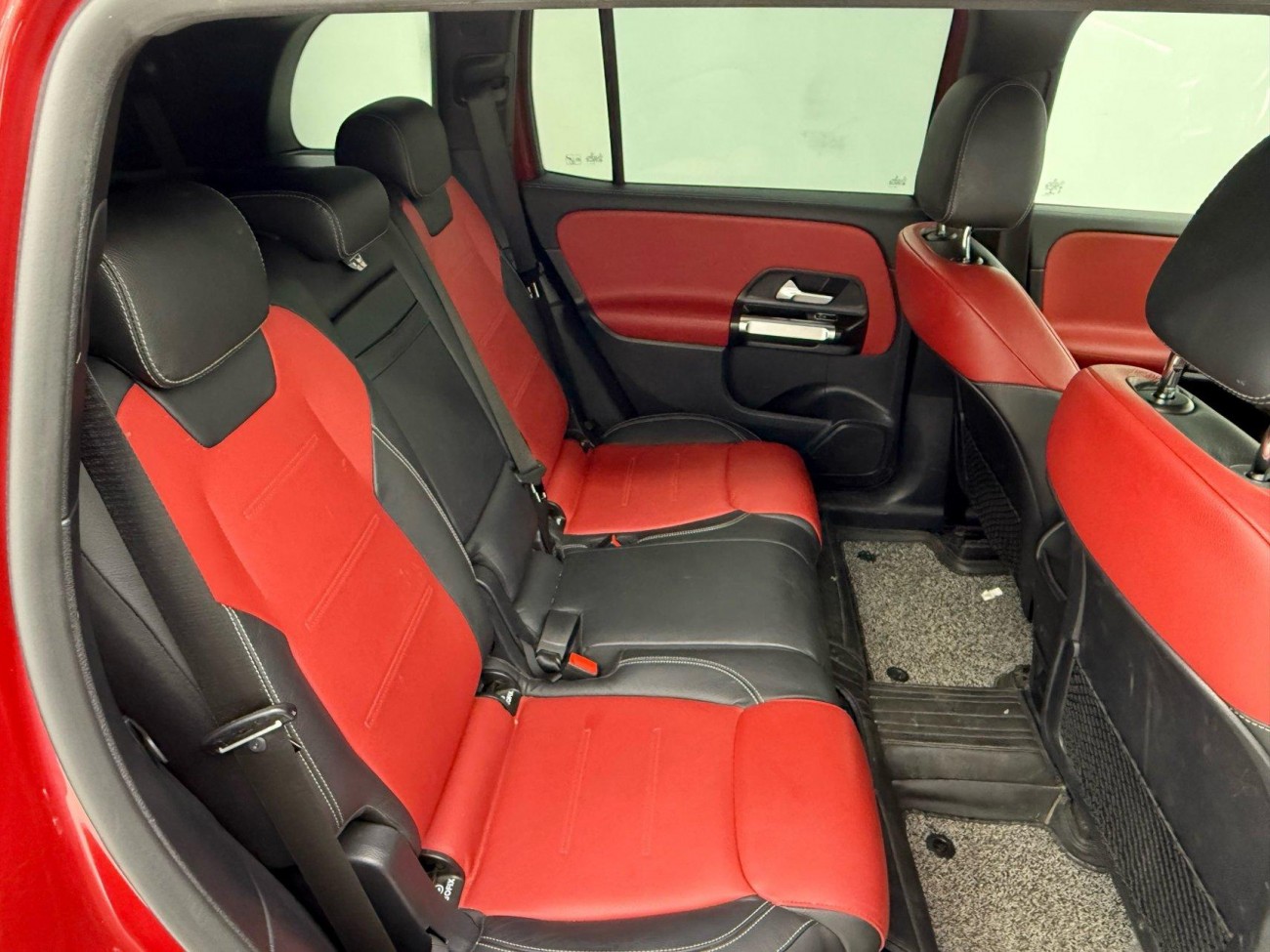 Mercedes-Benz GLB 2023